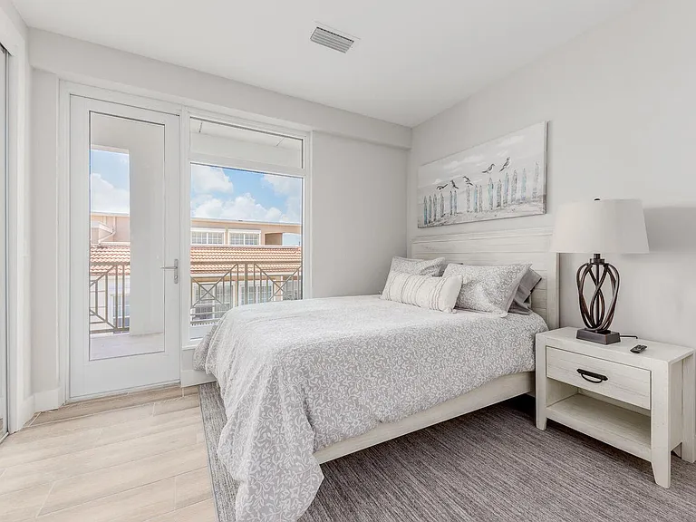 41 SW Seminole St #410 — Photo 22