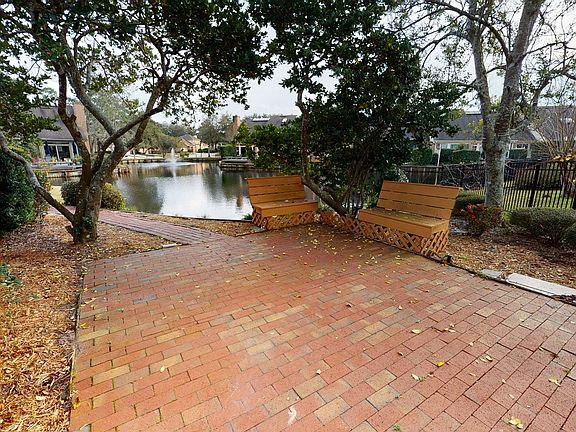 7703-Deerwood-Point-Ct-01272021_211605