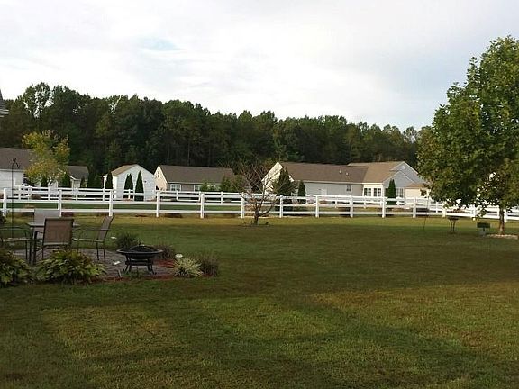 4th image of 21106 Emerald Isle Dr