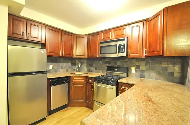 Rented by FirstService Realty (legacy) | media 9