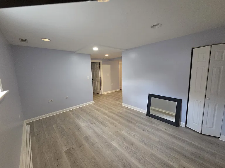 1946 W Touhy Ave #1 — Photo 16