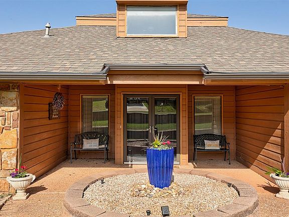 4th image of 2109 Brookwood Pl