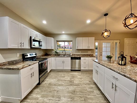 5th image of 566 E Savannah St #1
