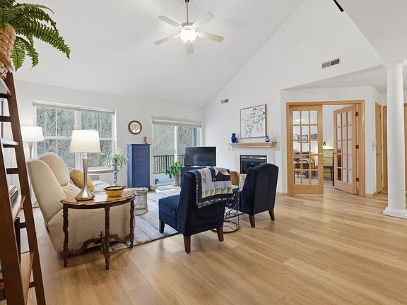 4th image of 8510 Greenway Blvd #303