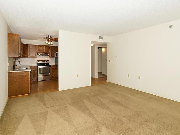 2nd image of 6615 Lake Shore Dr #215