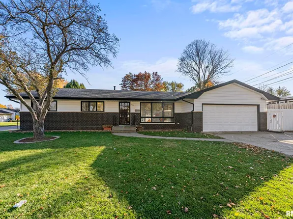 808 28th Ave, East Moline, IL 61244