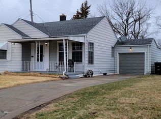 3318 Nebraska Cir, Omaha, NE 68111