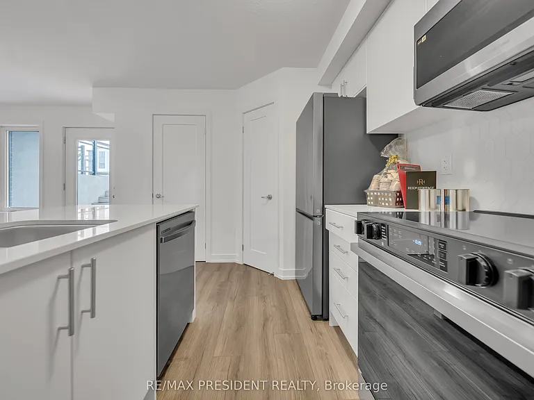 940 David St N #81 — Photo 14