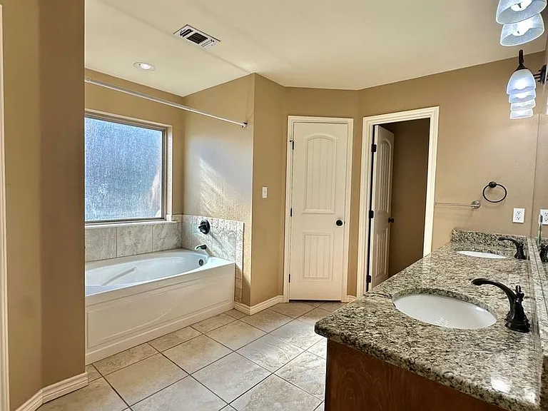 5910 Tarin St — Photo 14