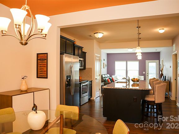 4th image of 115 Davenport Dr #C