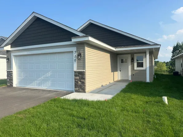 710 Cherrywood Ln NE, Isanti, MN 55040