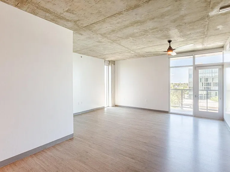 The Gallery on Fifth — Photo 19