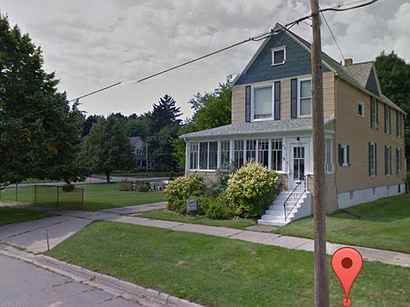 2nd image of 612 Indiana Ave