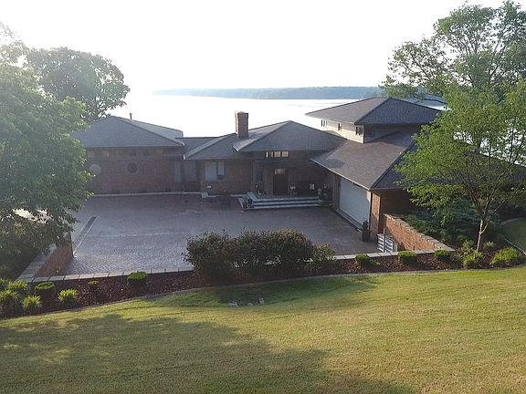 307 Sage Lane, Benton, KY 