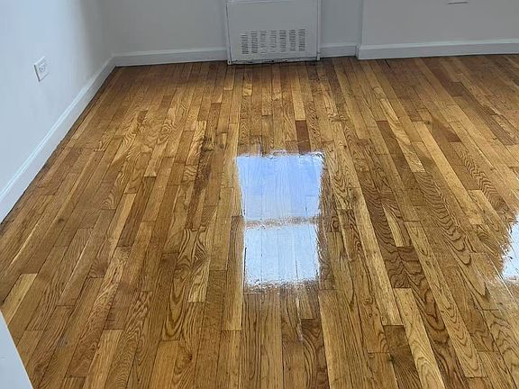 2nd image of 14209 Barclay Ave APT 5M