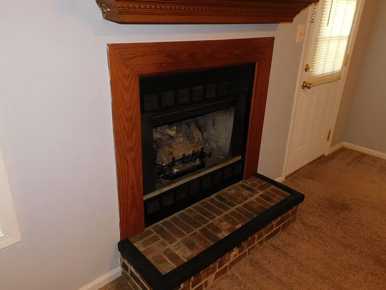 118 Village Ct — Photo 3