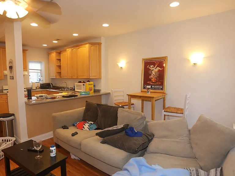 3418 N Bosworth Ave #2 — Photo 6