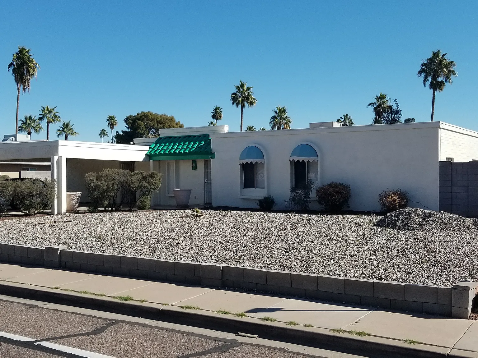 5 bed, 1816 sqft, $2,650 — Photo 2