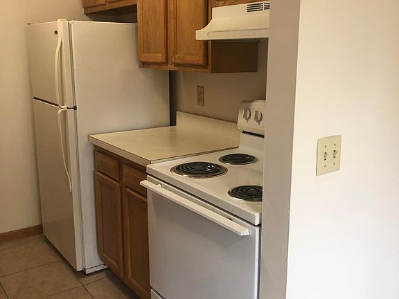 3rd image of 1005 Quail Dr APT 212