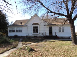 325 S Main Ave, Stamford, NE 68977