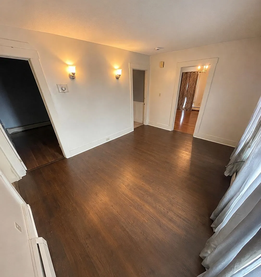2 bed, 1.0 bath, 1678 sqft, $1,550 — Photo 3