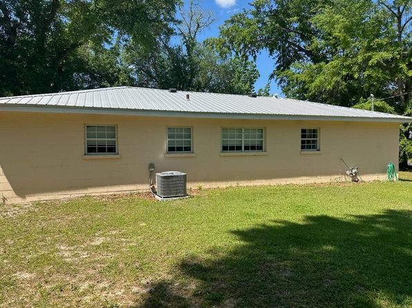 16009 SE Jeffrey St, Blountstown, FL 32424