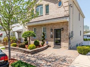 725 9th St, Secaucus, NJ 07094