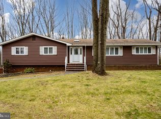 7 Overlook Dr, Holmdel, NJ 07733