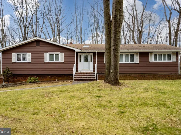 7 Overlook Dr, Holmdel, NJ 07733