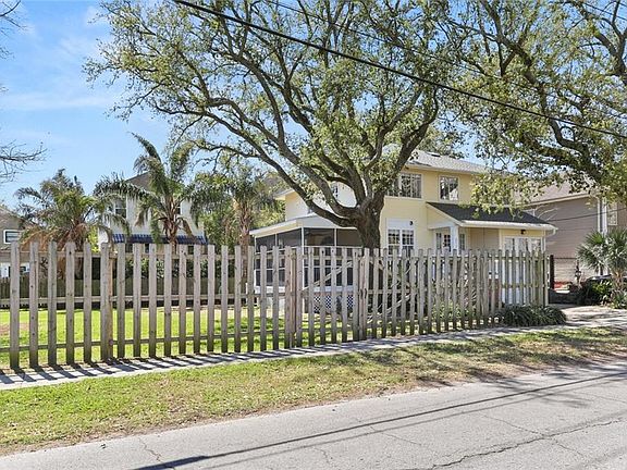 4th image of 212 W Robert E Lee Blvd