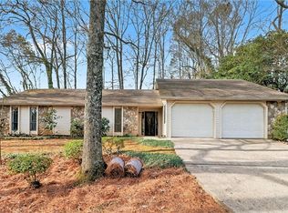 1110 Lake Dr, Roswell, GA 30075