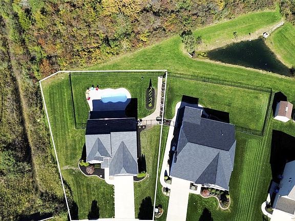 2nd image of 36144 Sophia Ln
