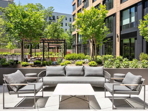 54 Crown Street image 24 of 35