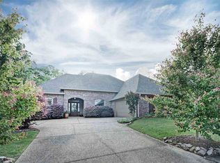 260 Lighthouse Ln, Brandon, MS 39047