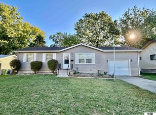 1305 Kay Lynn Dr, Bellevue, NE 68005