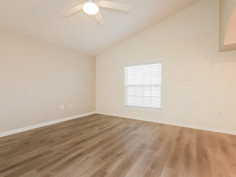 2864 Meridian Point Ln — Photo 12