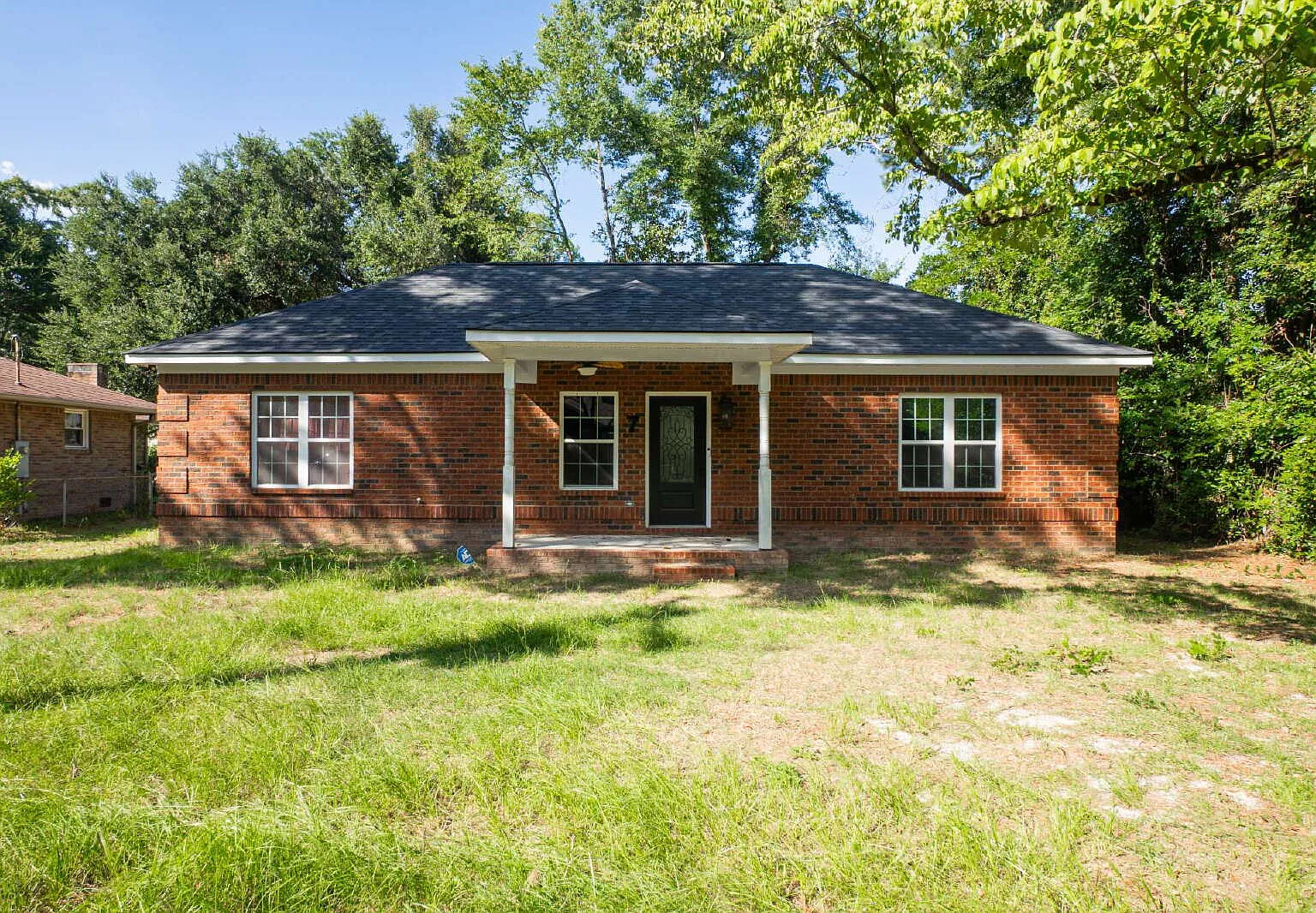 3 bed, 2.0 bath, 1128 sqft, $1,700 — Photo 1