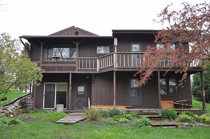 25901 W Loomis Rd photo 1