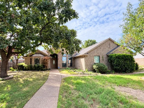 5704 Plantation Dr, Waco, TX 76708