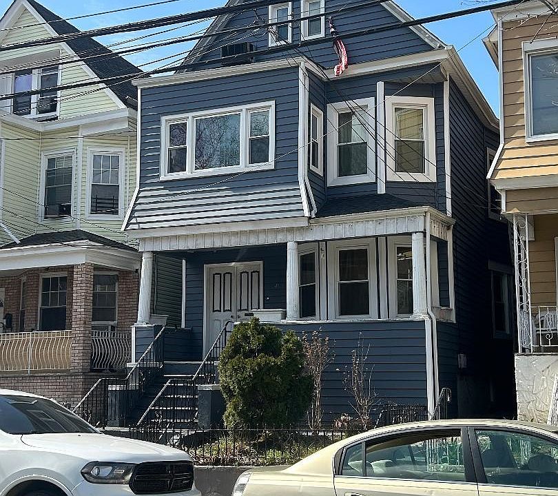 1st image of 49 Bidwell Ave