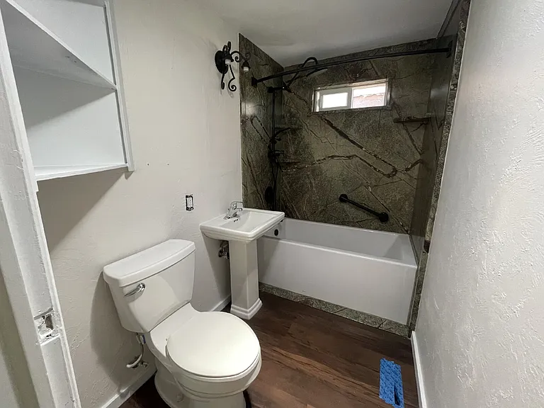 2710 Alder St — Photo 9