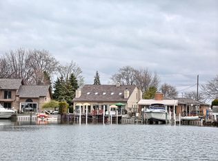38035 Lakeville St, Harrison Township, MI 48045