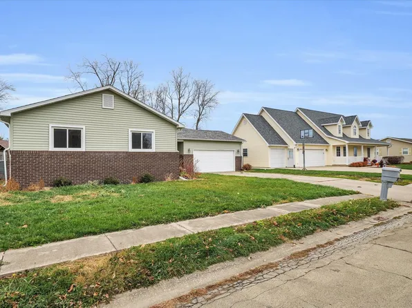 105 W Wayne Dr, Catlin, IL 61817