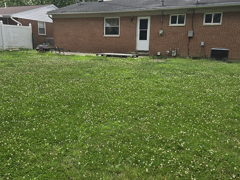 66 Larrel Ln — Photo 2