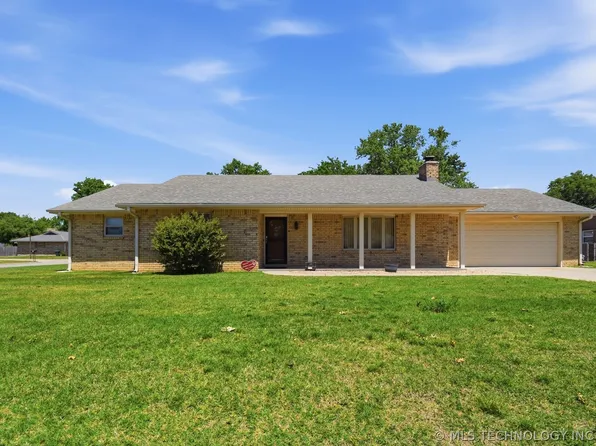 401 Moore Ln, Dewey, OK 74029