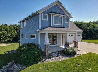 2544 Timber Creek Dr, Seward, NE 68434