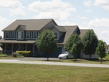 2nd image of 8 Hickory Ln