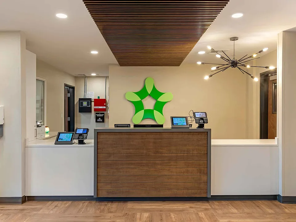 Lobby and Guest Check-in
