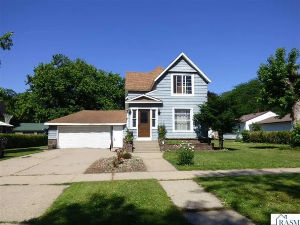 717 5th St N, Saint James, MN 56081