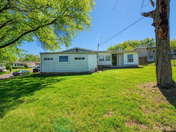 5th image of 251 Freeman Dr